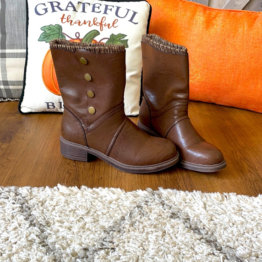 G.H. Bass & co. brown boots
